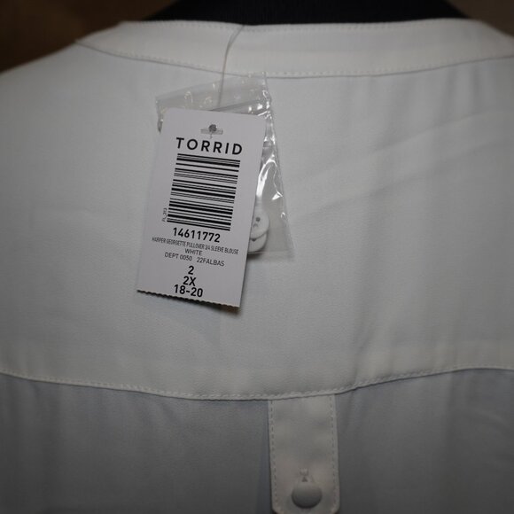 NWT- TORRID- White Harper Georgette Pullover 3/4 Blouse/ Top Size 2 (18/20) - Picture 4 of 8